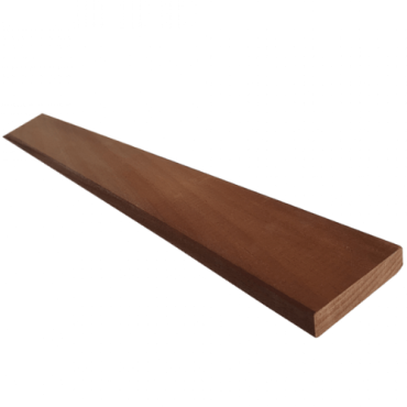 Ayous geschaafde/fijnbezaagde plank 18x90 mm lengte 305 cm, thermisch gemodificeerd. verpakt per 4 stuks (bestelartikel)